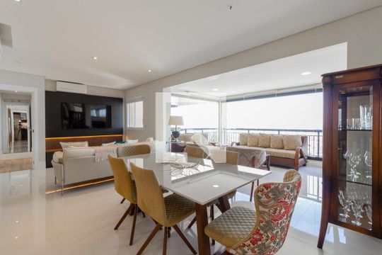 Apartamento para alugar com 3 quartos, 136m² em Vila Olímpia, São Paulo