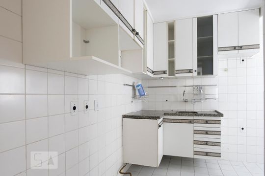 Cozinha de kitnet/studio à venda com 2 quartos, 58m² em Sumarezinho, São Paulo