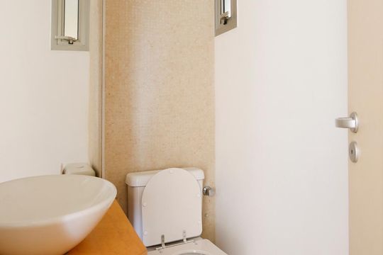 Lavabo de kitnet/studio à venda com 2 quartos, 58m² em Sumarezinho, São Paulo