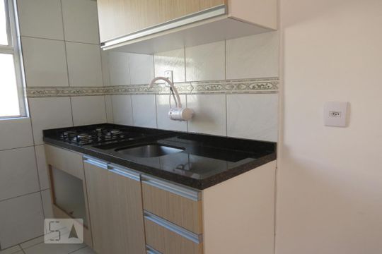 Cozinha de apartamento à venda com 2 quartos, 40m² em Partenon, Porto Alegre