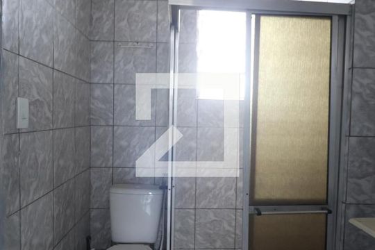 Banheiro de apartamento à venda com 1 quarto, 34m² em Guajuviras, Canoas