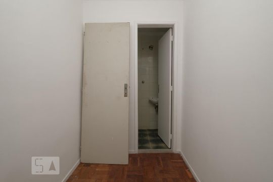 Quarto de Serviço de apartamento à venda com 1 quarto, 60m² em Tijuca, Rio de Janeiro