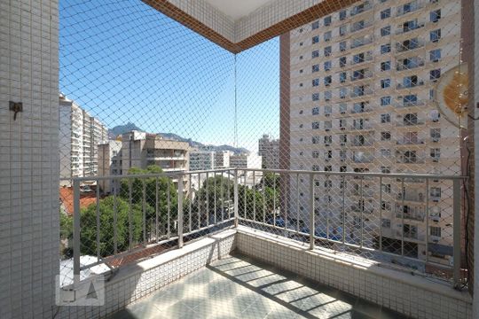 Sala Vista de apartamento à venda com 1 quarto, 60m² em Tijuca, Rio de Janeiro