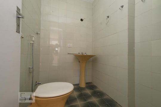 Banheiro de apartamento à venda com 1 quarto, 60m² em Tijuca, Rio de Janeiro