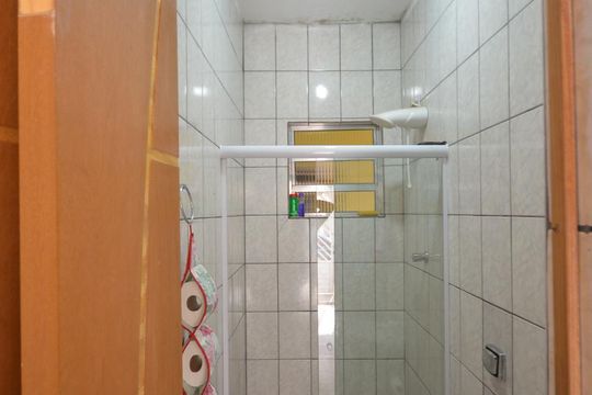 Banheiro de casa à venda com 2 quartos, 125m² em Saúde, São Paulo