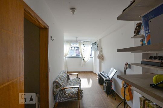 Quarto 2 de casa para alugar com 2 quartos, 125m² em Saúde, São Paulo