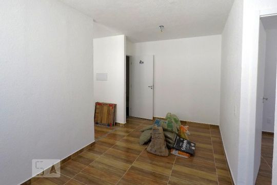 Sala de apartamento para alugar com 2 quartos, 40m² em Jardim São Savério, São Paulo