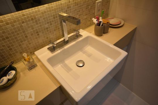 Banheiro da Suíte - Pia  de apartamento à venda com 3 quartos, 98m² em Botafogo, Rio de Janeiro