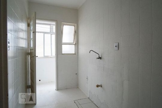 Cozinha de apartamento à venda com 1 quarto, 42m² em Tristeza, Porto Alegre