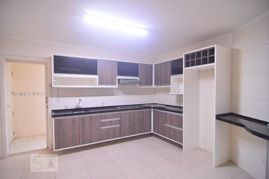 Cozinha de casa à venda com 4 quartos, 511m² em Niterói, Canoas