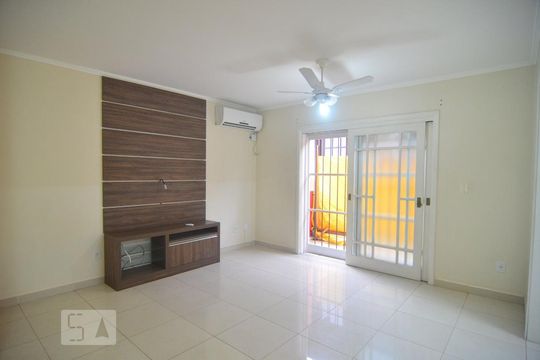 Sala 1 de casa à venda com 4 quartos, 511m² em Niterói, Canoas