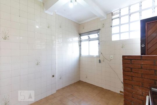 Cozinha de kitnet/studio para alugar com 1 quarto, 38m² em Sé, São Paulo