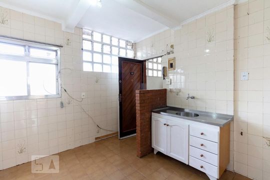 Cozinha de kitnet/studio para alugar com 1 quarto, 38m² em Sé, São Paulo