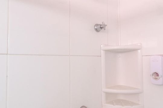 Banheiro Social de apartamento à venda com 3 quartos, 69m² em Jardim Prudência, São Paulo