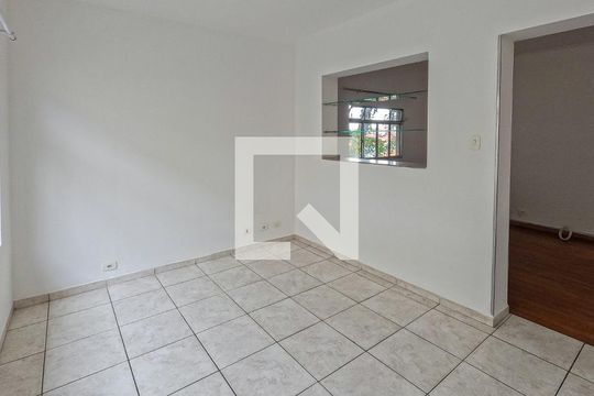 Sala 2 de casa à venda com 3 quartos, 250m² em Vila Cavaton, São Paulo