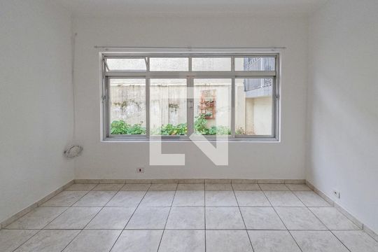 Sala 2 de casa à venda com 3 quartos, 250m² em Vila Cavaton, São Paulo