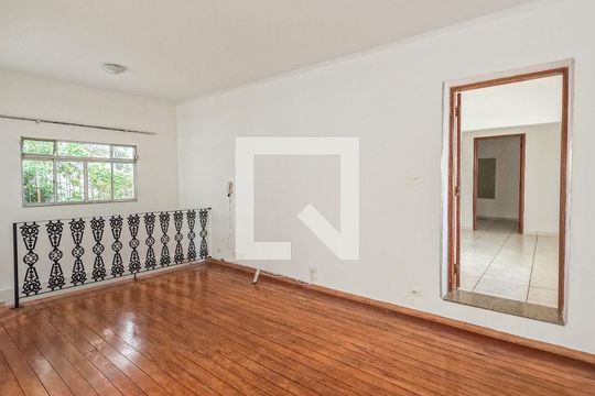 Sala de casa à venda com 3 quartos, 250m² em Vila Cavaton, São Paulo