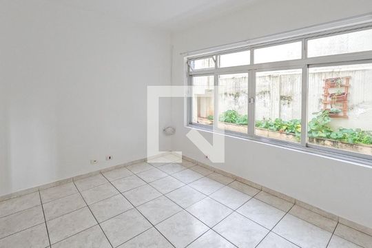Sala 2 de casa à venda com 3 quartos, 250m² em Vila Cavaton, São Paulo