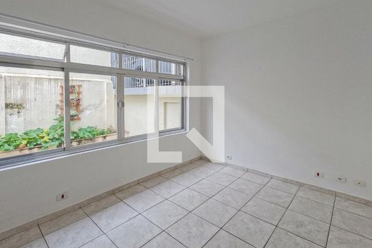 Sala 2 de casa à venda com 3 quartos, 250m² em Vila Cavaton, São Paulo