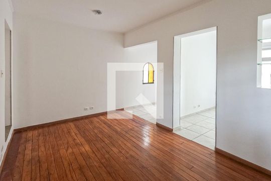 Sala de casa à venda com 3 quartos, 250m² em Vila Cavaton, São Paulo