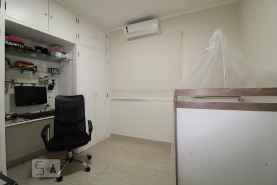 Quarto 1 de casa à venda com 4 quartos, 180m² em Vila Cordeiro, São Paulo