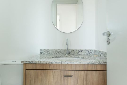 Banheiro Social de apartamento à venda com 2 quartos, 67m² em Barra Funda, São Paulo