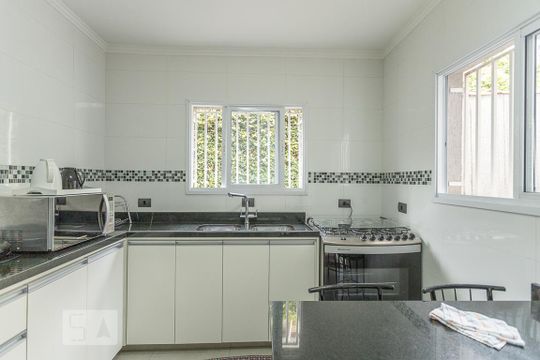 Cozinha de casa para alugar com 2 quartos, 113m² em Pompeia, São Paulo