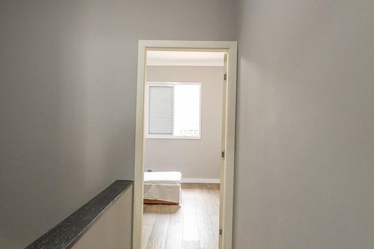 Corredor de casa para alugar com 2 quartos, 113m² em Pompeia, São Paulo