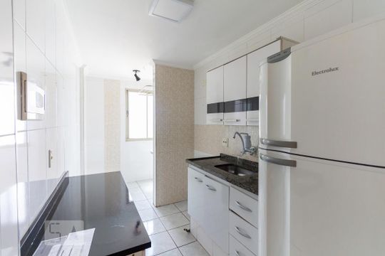 Cozinha de apartamento para alugar com 2 quartos, 58m² em Ipiranga, São Paulo