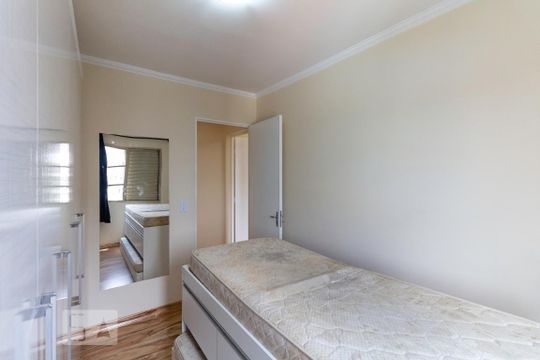 Quarto 1 de apartamento para alugar com 2 quartos, 58m² em Ipiranga, São Paulo