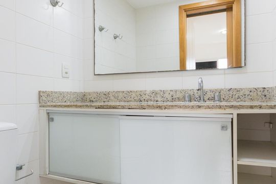 Banheiro da Suíte de apartamento à venda com 2 quartos, 70m² em Jacarepaguá, Rio de Janeiro