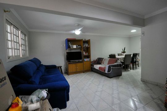 Casa à venda com 4 quartos, 200m² em Vila Universitária, São Paulo