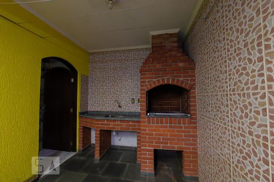 Quintal de casa para alugar com 2 quartos, 120m² em Parque Continental Ii, Guarulhos