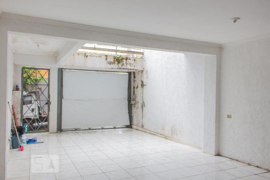 Garagem de casa à venda com 3 quartos, 220m² em Jardim Las Vegas, Santo André