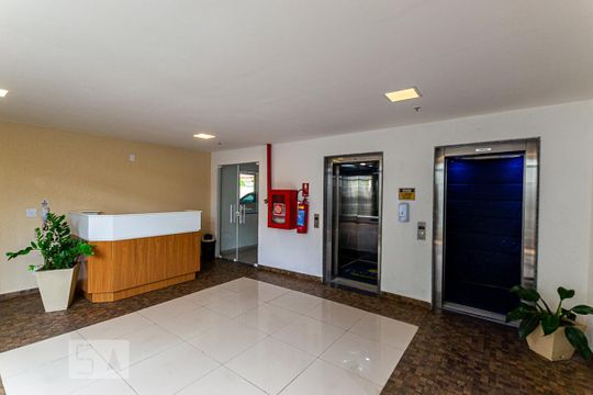 Hall de Entrada de apartamento à venda com 1 quarto, 45m² em Itaipu, Niterói