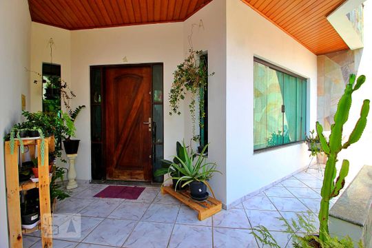 Hall de casa à venda com 3 quartos, 394m² em Vila Helena, Santo André