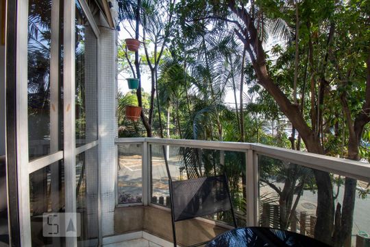Sacada de apartamento à venda com 1 quarto, 43m² em Vila Clementino, São Paulo