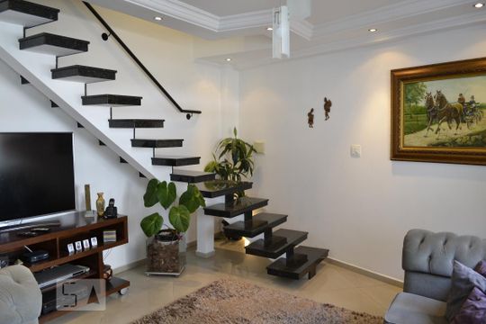 Escada de casa à venda com 4 quartos, 575m² em Vila Esperança, São Paulo