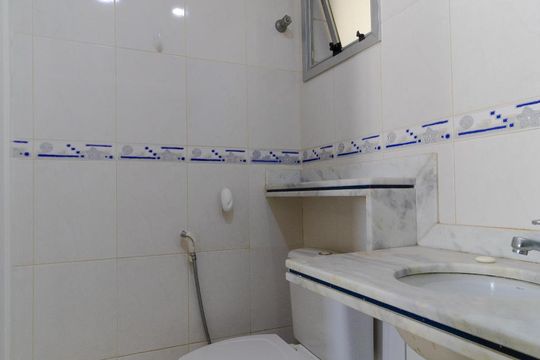 Banheiro 01 de apartamento à venda com 3 quartos, 180m² em Chácara Primavera, Campinas