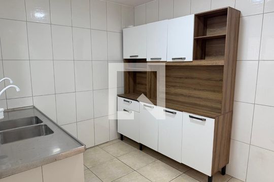 Cozinha de apartamento para alugar com 2 quartos, 60m² em Cidade Monções, São Paulo