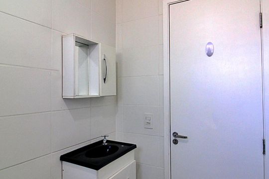Banheiro de apartamento para alugar com 2 quartos, 46m² em Jardim Utinga, Santo André