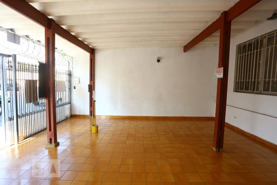 Garagem de casa à venda com 2 quartos, 185m² em Centro, Osasco