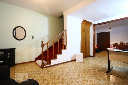 Casa à venda com 2 quartos, 185m² em Centro, Osasco