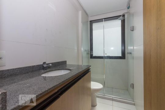 Banheiro da Suíte de apartamento à venda com 2 quartos, 73m² em Cristo Redentor, Porto Alegre