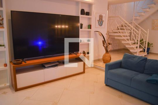 Sala de casa à venda com 3 quartos, 280m² em Cidade Mãe do Céu, São Paulo