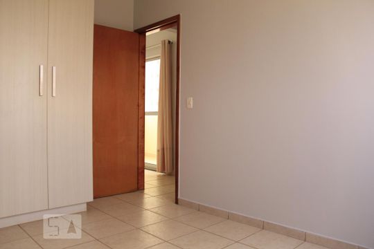 Suite de apartamento à venda com 2 quartos, 60m² em Parque Amazônia, Goiânia