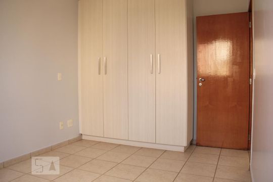 Suite de apartamento à venda com 2 quartos, 60m² em Parque Amazônia, Goiânia