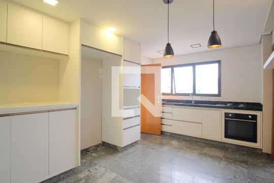 Cozinha de apartamento à venda com 4 quartos, 150m² em Chácara Santo Antônio (zona Leste), São Paulo