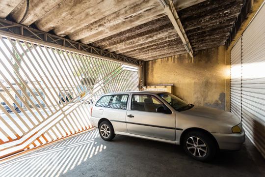 Garagem de casa à venda com 4 quartos, 510m² em Jardim das Flores, Osasco