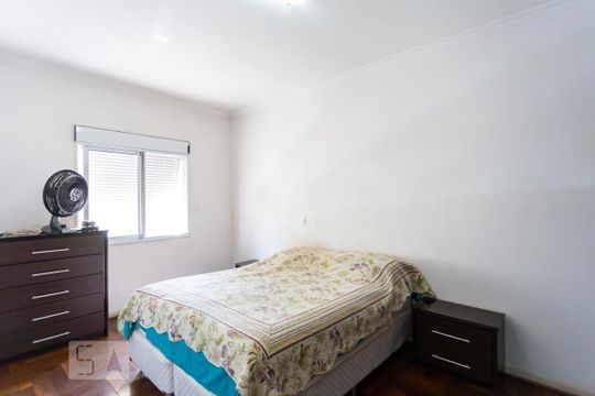 Suíte de casa à venda com 4 quartos, 510m² em Jardim das Flores, Osasco
